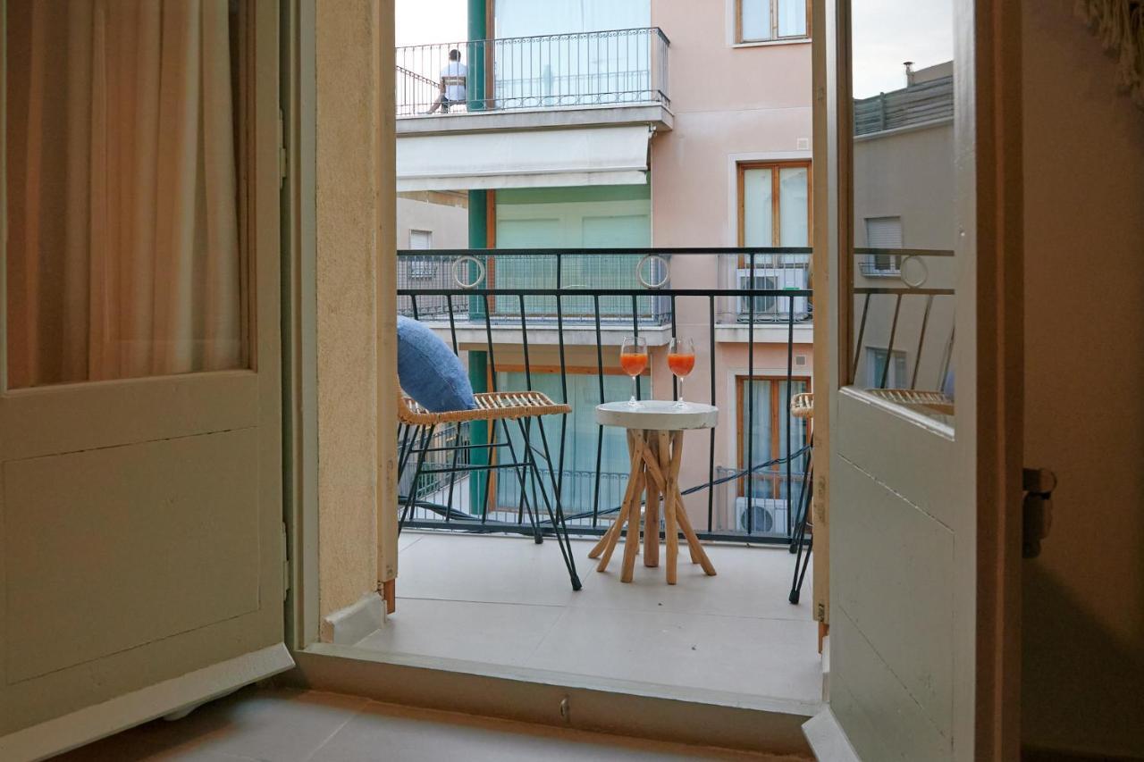 Appartement Dharma Experience Cambrils Facebook Extérieur photo
