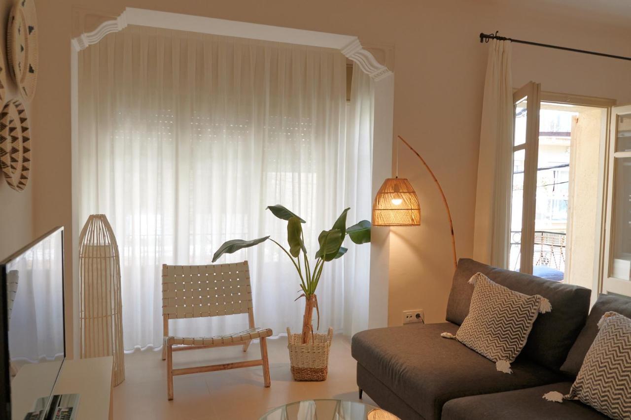 Appartement Dharma Experience Cambrils Facebook Extérieur photo